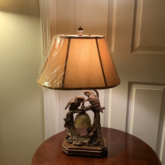 Lamp - Picture 6 of 7
